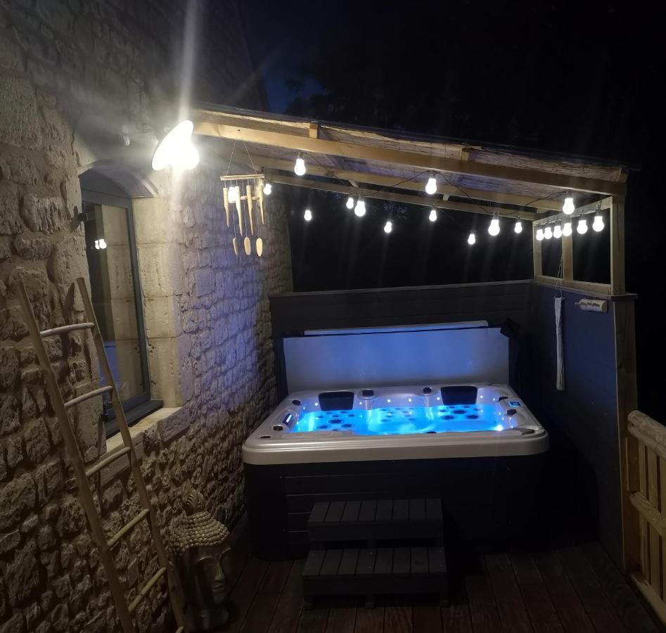 Gite La Grange De La Trigalle Avec Spa Professionnel Privatif Valognes Ngoại thất bức ảnh